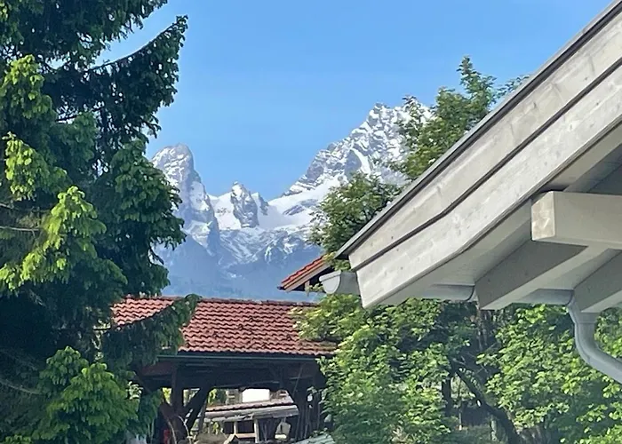 Ferienparadies Alpengluhn Aparthotel