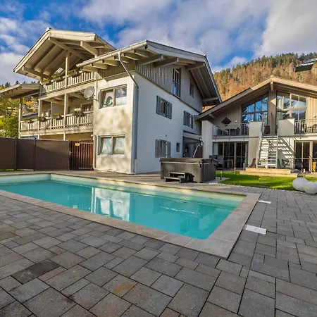 Alpenglühn Apartahotel 5*