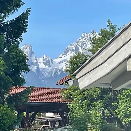 Alpenglühn Apartahotel
